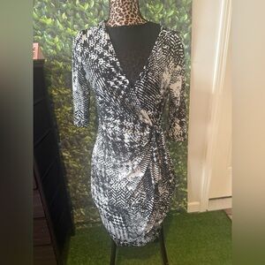 Black & White Wrap-Style Women's Dress mp64